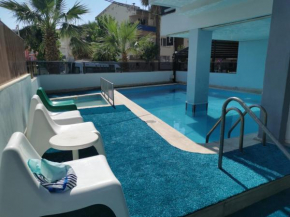 Central and Comfy Hotel Room near Popular Attractions in Kusadasi